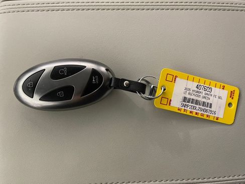 Certified 2025 Hyundai Santa Fe SEL AWD/4WD image 26