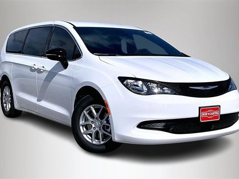 New 2025 Chrysler Voyager LX image 1