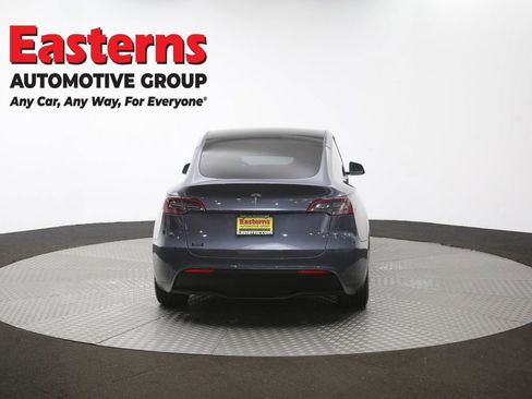 Used 2021 Tesla Model Y Long Range AWD/4WD image 31