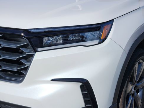 New 2025 Honda Pilot Sport image 11