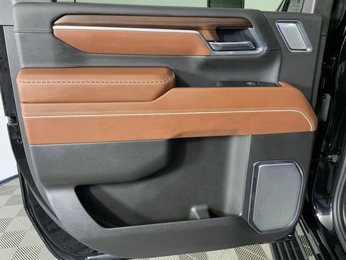 Used 2025 GMC Sierra 3500 Denali Ultimate image 27