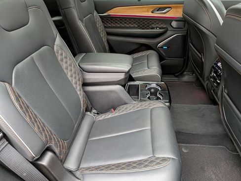 Used 2024 Jeep Grand Cherokee L Summit AWD/4WD image 27