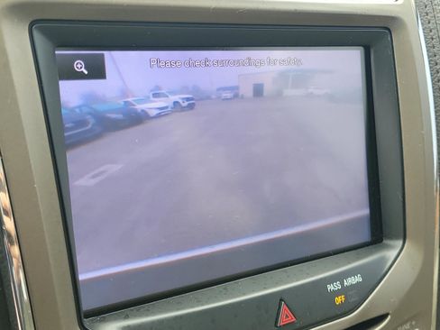 Used 2013 Lincoln MKX FWD image 33