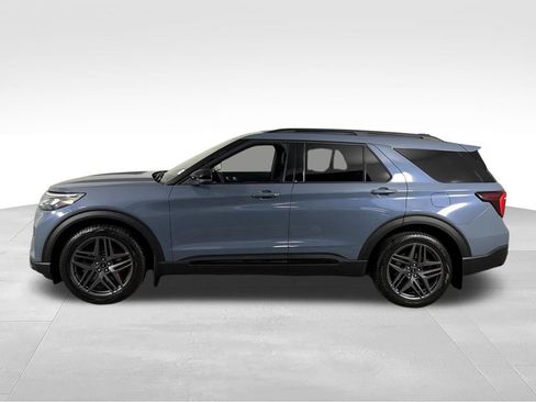 Used 2025 Ford Explorer ST AWD/4WD image 9