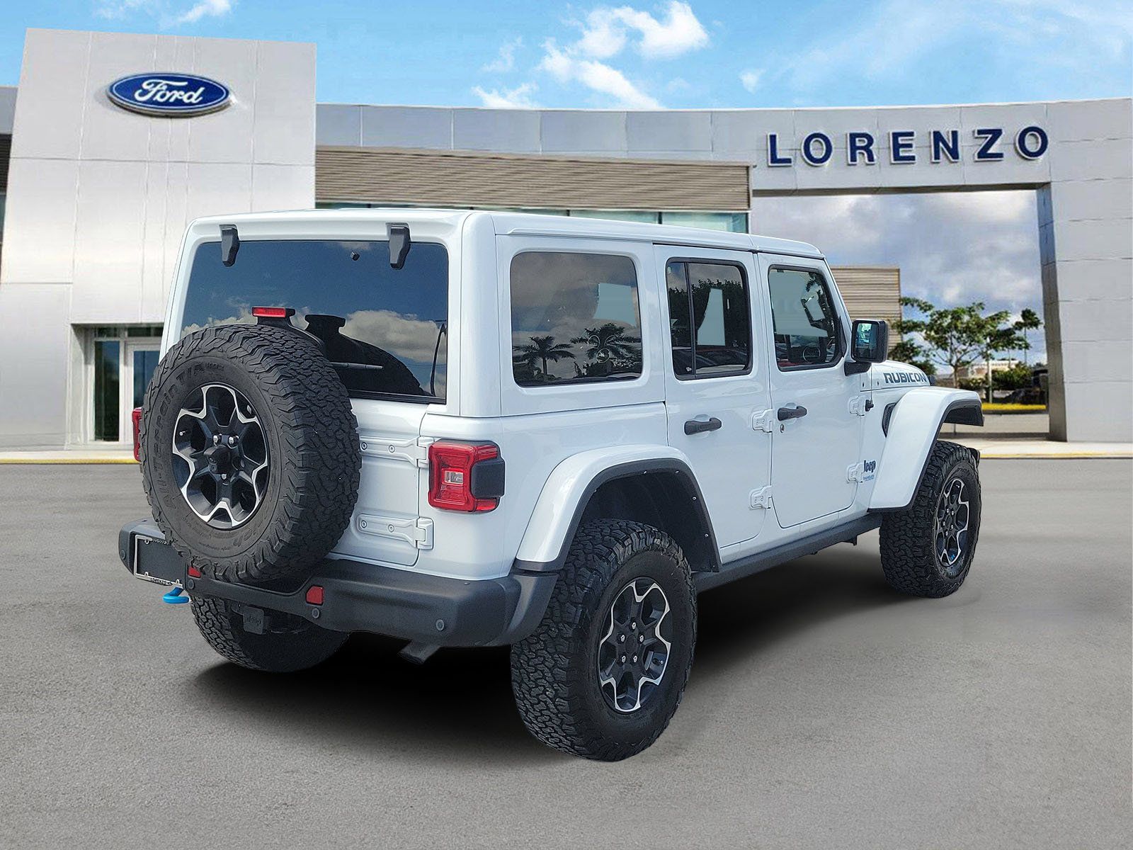 Used 2022 Jeep Wrangler Unlimited Rubicon 4xe w/ Steel Bumper Group AWD/4WD image 5