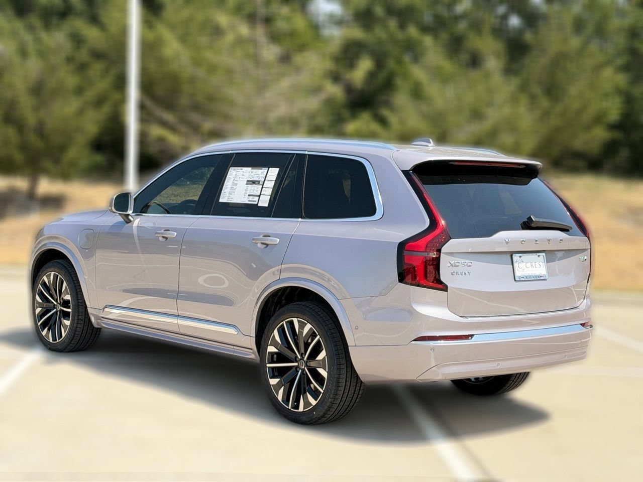 New 2026 Volvo XC90 T8 Plus w/ Protection Package Premier AWD/4WD image 4