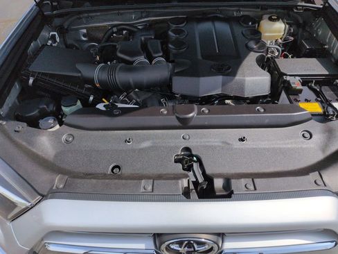 Certified 2022 Toyota 4Runner Limited AWD/4WD image 22