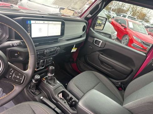 Used 2024 Jeep Wrangler Sport S image 41