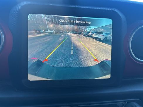 Used 2020 Jeep Gladiator Rubicon w/ Dual Top Group image 13