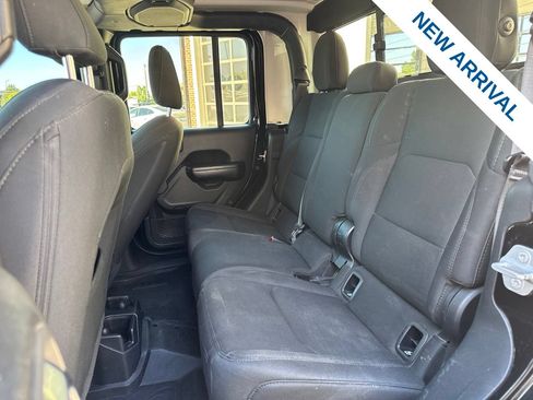Used 2020 Jeep Gladiator Sport w/ Quick Order Package 24S AWD/4WD image 15