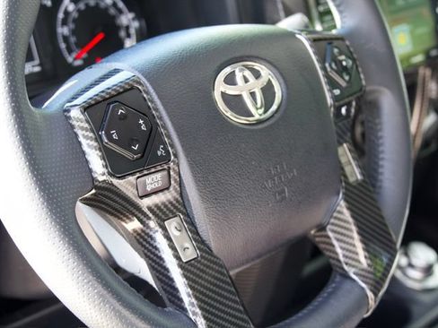 Used 2022 Toyota 4Runner SR5 Premium w/ Moonroof Package AWD/4WD image 30