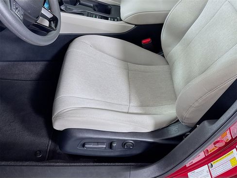 Used 2025 Honda Accord SE image 13