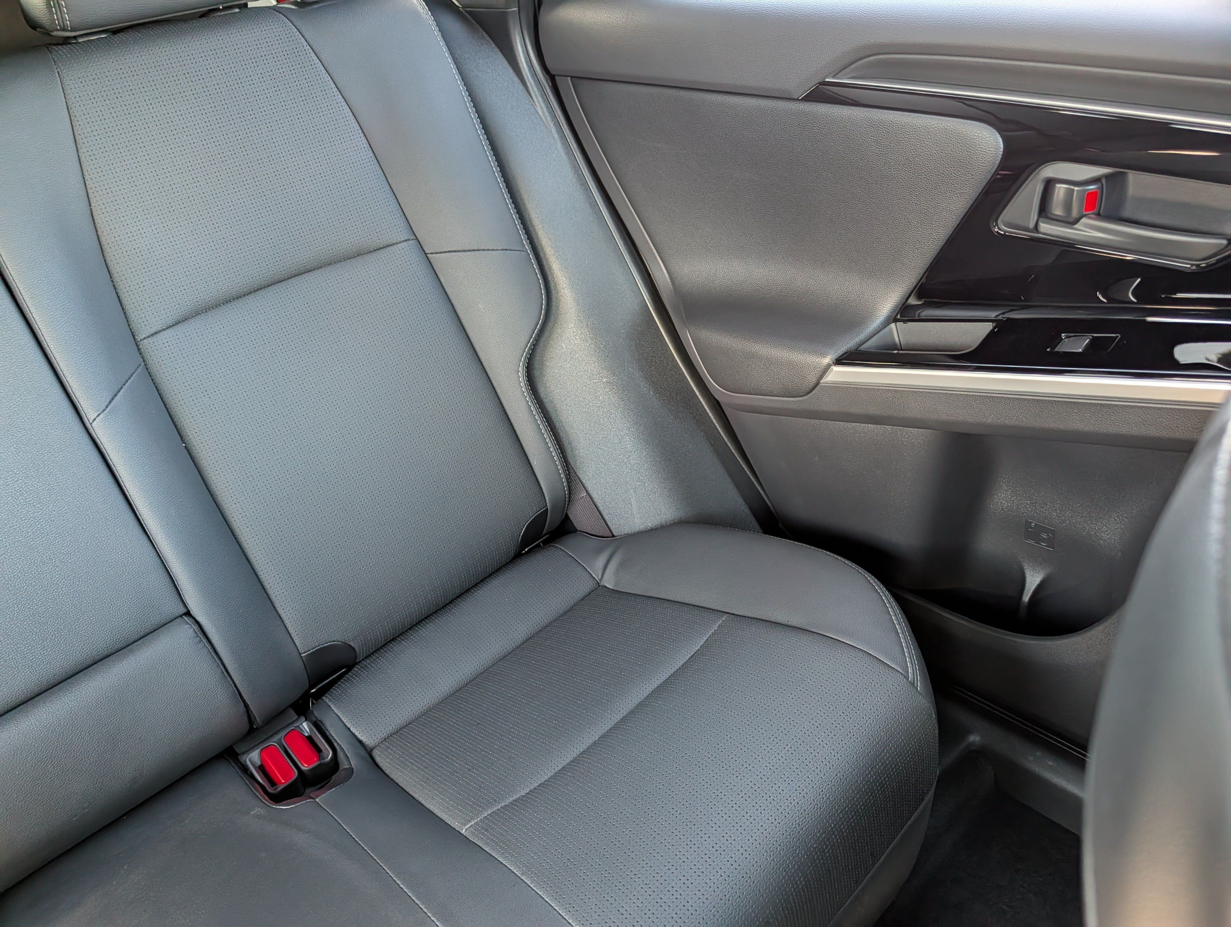 Used 2024 Subaru Solterra w/ Limited Package AWD/4WD image 14