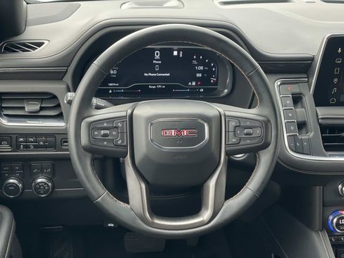 Used 2023 GMC Yukon AT4 image 7