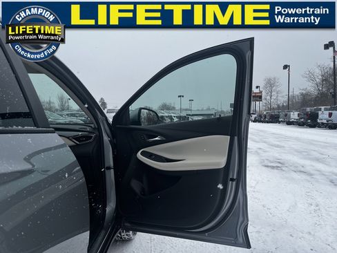 Used 2023 Buick Encore GX Preferred w/ Cold Weather Comfort Package image 32