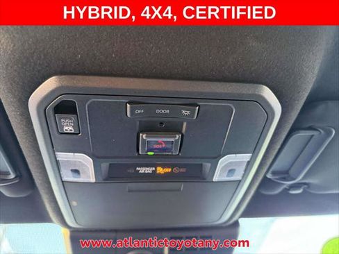 Used 2025 Toyota 4Runner TRD Off-Road AWD/4WD image 28