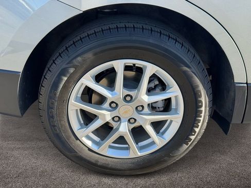 Used 2023 Chevrolet Equinox LT image 8