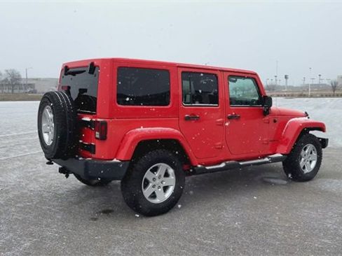 Used 2013 Jeep Wrangler Unlimited Sport image 8