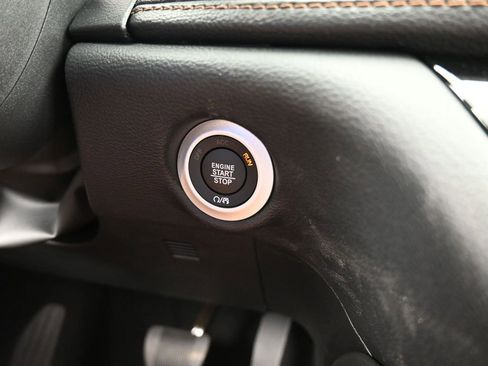 New 2026 Chrysler Pacifica Pinnacle image 28