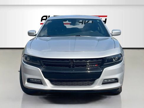 Used 2022 Dodge Charger SXT w/ Driver Convenience Group AWD/4WD image 2