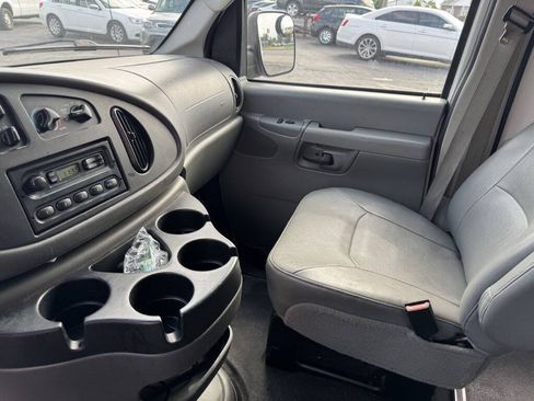 Used 2007 Ford E-250 and Econoline 250 Extended RWD image 19
