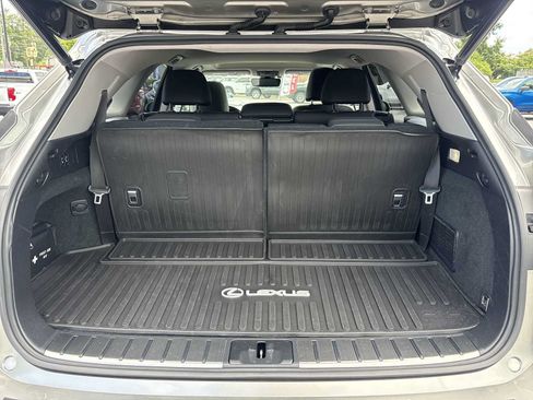 Used 2020 Lexus RX 350L Luxury w/ Cold Weather Package (CT) FWD image 26
