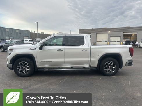 Used 2022 GMC Sierra 1500 SLT w/ SLT Premium Plus Package image 4