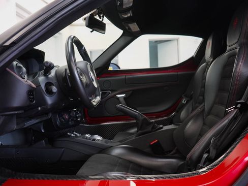 Used 2016 Alfa Romeo 4C Coupe w/ Convenience Group - Coupe RWD image 39