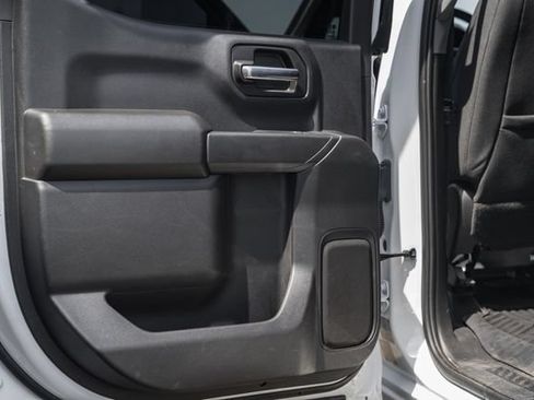 Used 2023 Chevrolet Silverado 1500 Custom AWD/4WD image 40