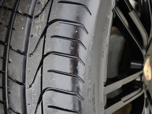 Used 2015 Porsche 911 Carrera image 14