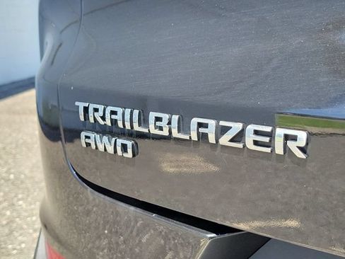 Certified 2025 Chevrolet TrailBlazer LT AWD/4WD image 9