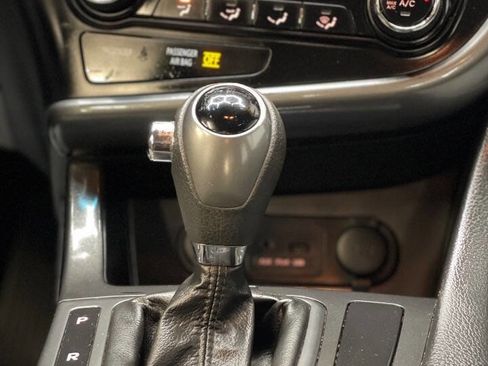 Used 2011 Kia Optima LX w/ Convenience Pkg image 16