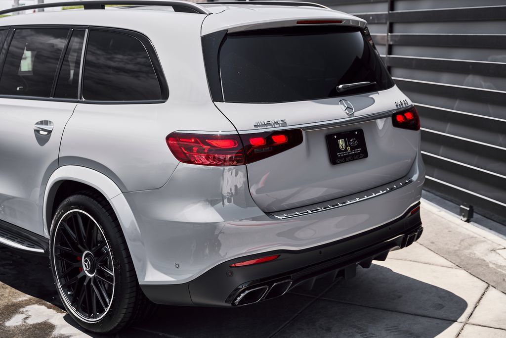 Used 2026 Mercedes-Benz GLS 63 AMG 4MATIC image 10