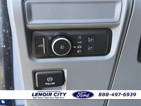 Used 2022 Ford F150 XLT image 11