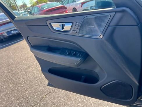 Used 2022 Volvo XC60 B5 Inscription w/ Advanced Package AWD/4WD image 15