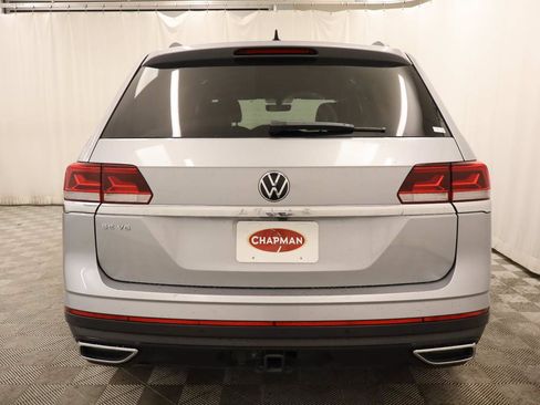 Used 2023 Volkswagen Atlas SE w/ Panoramic Sunroof Package FWD image 5