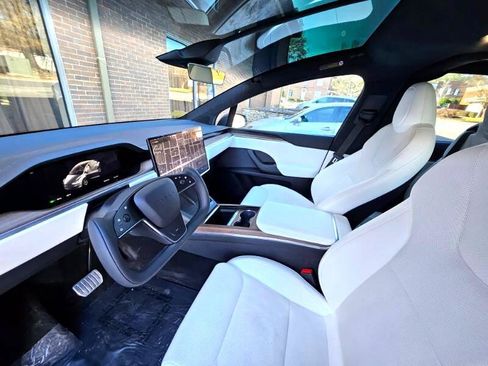 Used 2023 Tesla Model X image 31