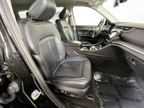 Used 2021 Jeep Grand Cherokee L Limited image 31