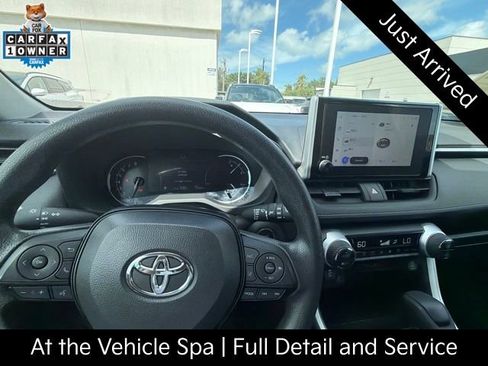 Used 2025 Toyota RAV4 XLE FWD image 17
