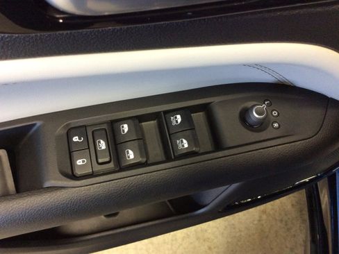 Used 2024 Jeep Compass Limited w/ Elite Group image 13