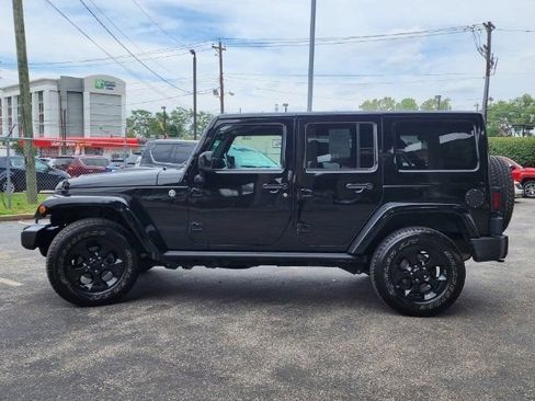 Used 2015 Jeep Wrangler Unlimited Sahara AWD/4WD image 17