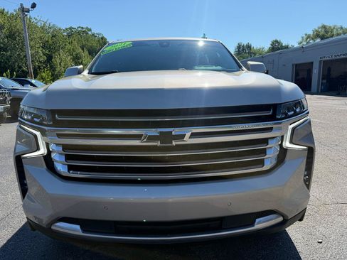 Used 2021 Chevrolet Suburban High Country AWD/4WD image 3