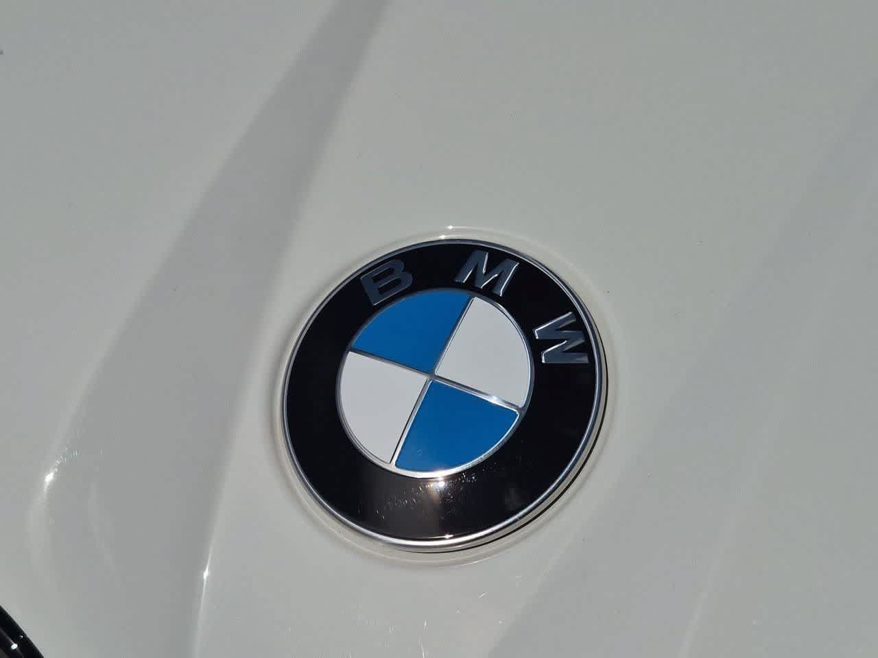 Used 2025 BMW X3 xDrive30i w/ Premium Package AWD/4WD image 3