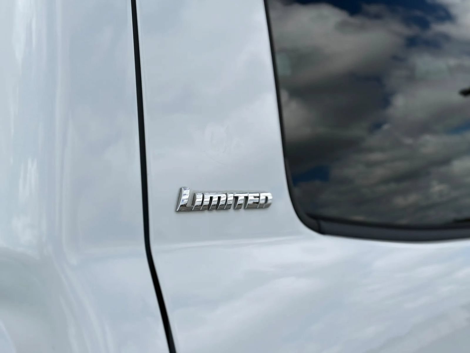 Used 2016 Toyota Tundra Limited RWD image 14
