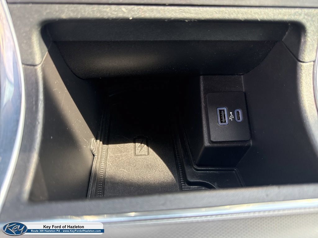 Used 2022 Ford Edge ST w/ Equipment Group 401A AWD/4WD image 27