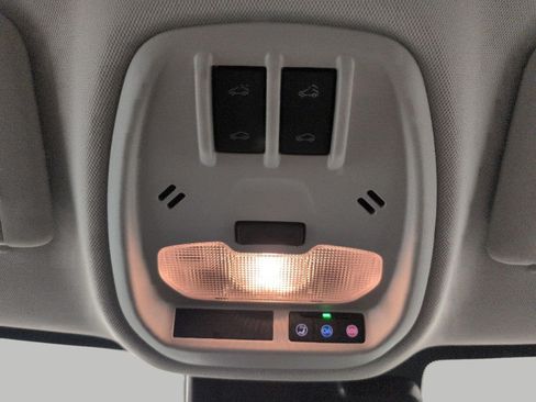Used 2026 Chevrolet Trax ACTIV w/ Sunroof Package FWD image 18