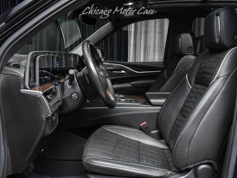 Used 2021 Cadillac Escalade Sport Platinum w/ LPO, ONYX Package AWD/4WD image 27