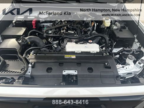 Used 2025 Toyota Tacoma TRD Sport w/ TRD Sport Upgrade Package AWD/4WD image 23