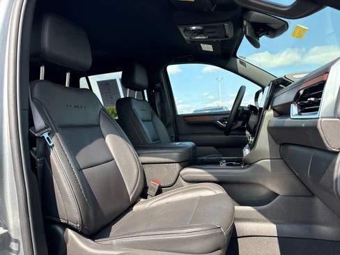 Certified 2025 GMC Yukon Denali AWD/4WD image 25