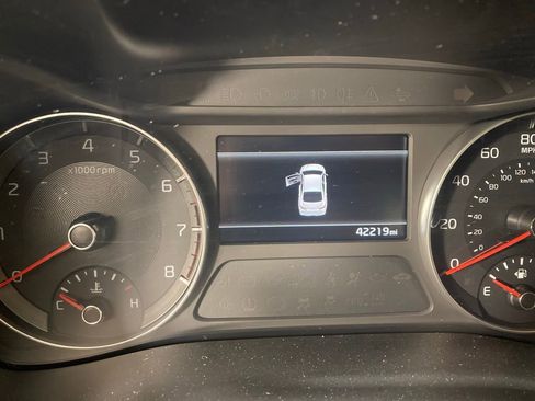 Used 2024 Kia Forte LXS image 6